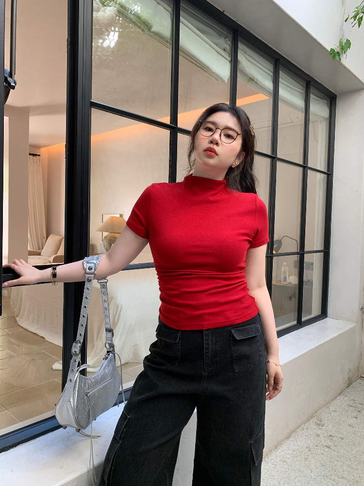 Plus Size Minimalist Fitted Half-High Neck Pleated Short Sleeve High-Stretch T-Shirt for Summer - Slimming and Stylish Plus Size Minimalist Fitted Half-High Neck Pleated Short Sleeve High-Stretch T-Shirt for Summer - Slimming and Stylish