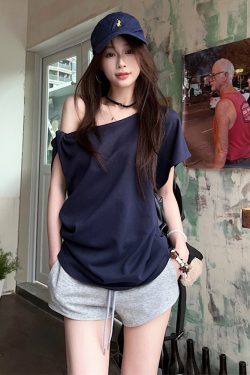 Plus Size Off-Shoulder Short Sleeve T-Shirt for Women - Summer Sweet & Spicy Loose Fit with Twist Detail, Flattering Design