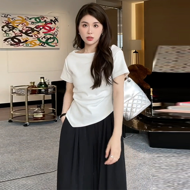 Plus-Size One-Shoulder Short Sleeve T-Shirt for Women - Spicy Girl Irregular Collarbone Summer Top, Slim Fit, Trendy Temperament Style Plus-Size One-Shoulder Short Sleeve T-Shirt for Women - Spicy Girl Irregular Collarbone Summer Top, Slim Fit, Trendy Temperament Style