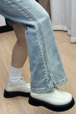 Plus-Size Pear-Shaped Slimming Flared Jeans with Side Slits - Non-Skinny Bell-Bottoms for Petite Women