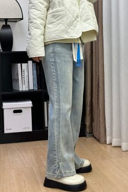 Plus-Size Pear-Shaped Slimming Flared Jeans with Side Slits - Non-Skinny Bell-Bottoms for Petite Women