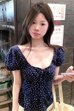 Plus Size Polka Dot U-Neck Bubble Short Sleeve Shirt for Women - Summer Sweet Spicy Tummy-Covering Top, Trendy and Unique Design