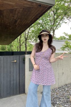 Plus Size Purple Floral Dress with V-Neck Tie, Sleeveless A-Line Tank Top, Slightly Chubby Taro Mud Milk Design