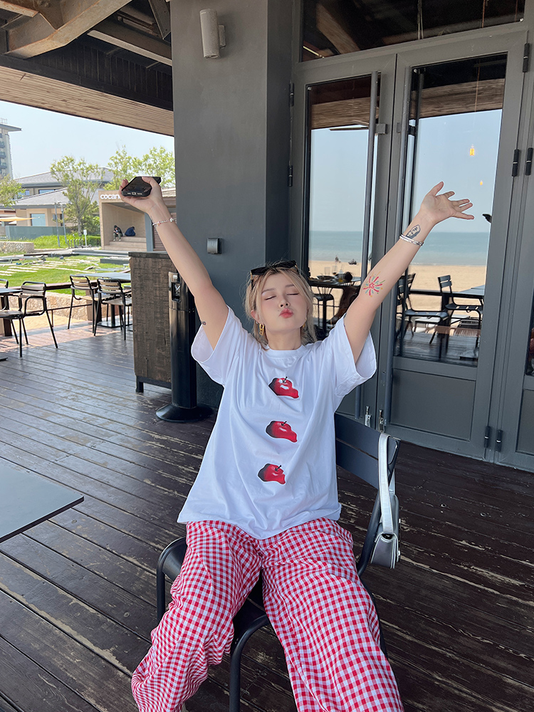 Plus Size Red Plaid Loose Long Pants – Versatile Casual Summer Trousers for Y2K and 90s Inspired Style Plus Size Red Plaid Loose Long Pants – Versatile Casual Summer Trousers for Y2K and 90s Inspired Style