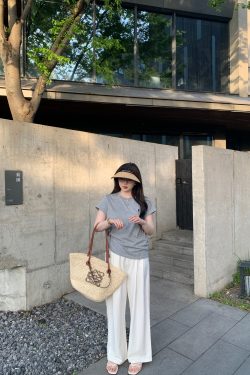 Plus Size Relaxed Fit Short Sleeve T-Shirt for Homebodies - Round Neck Slim Tee in Comfortable Design