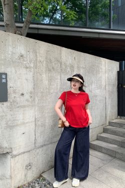 Plus Size Relaxed Fit Short Sleeve T-Shirt for Homebodies - Round Neck Slim Tee in Comfortable Design