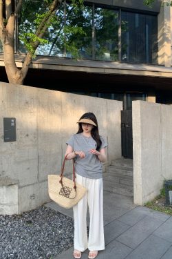 Plus Size Relaxed Fit Short Sleeve T-Shirt for Homebodies - Round Neck Slim Tee in Comfortable Design