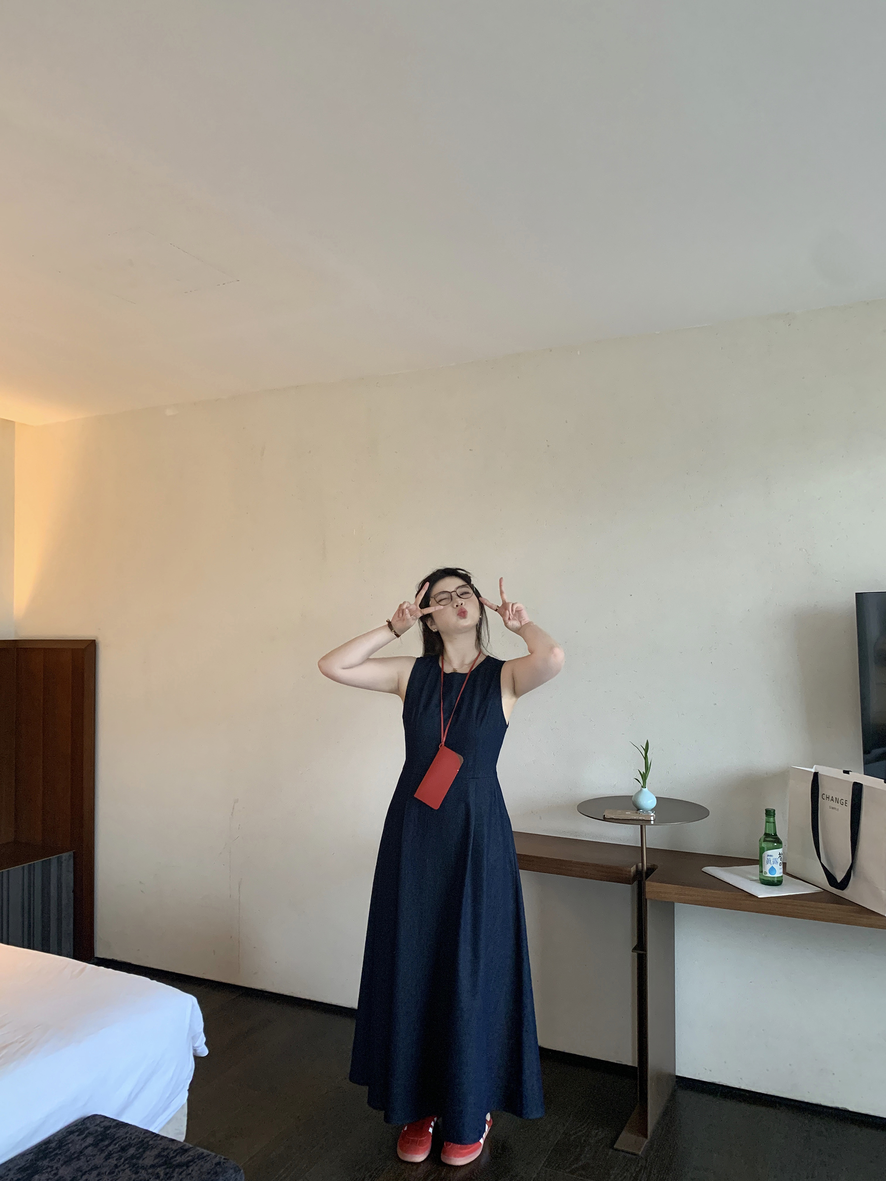 Plus Size Retro Blue Sleeveless Denim Dress with Elegant Vest - Chubby Urban Style Long Skirt for Weekly Reports Plus Size Retro Blue Sleeveless Denim Dress with Elegant Vest - Chubby Urban Style Long Skirt for Weekly Reports