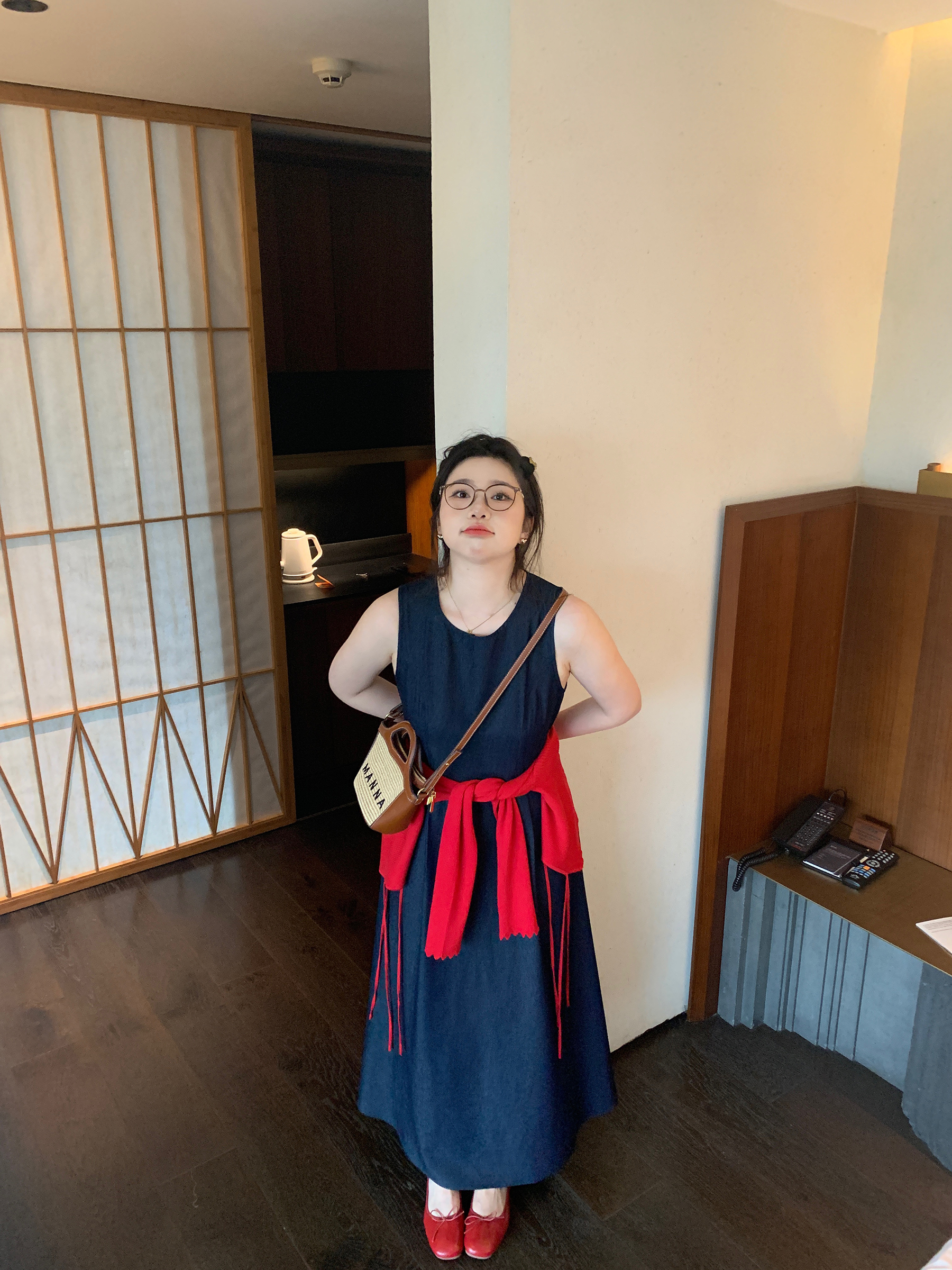 Plus Size Retro Blue Sleeveless Denim Dress with Elegant Vest - Chubby Urban Style Long Skirt for Weekly Reports Plus Size Retro Blue Sleeveless Denim Dress with Elegant Vest - Chubby Urban Style Long Skirt for Weekly Reports