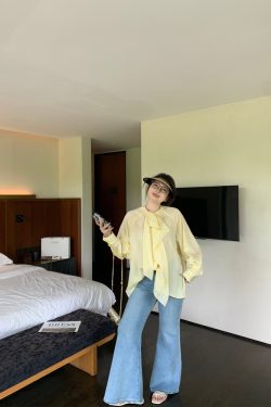 Plus-Size Retro Light Blue Stretchy Butt-Lifting Slim-Fit Flared Pants - Supermodel Shaping for a Chic 90s Look