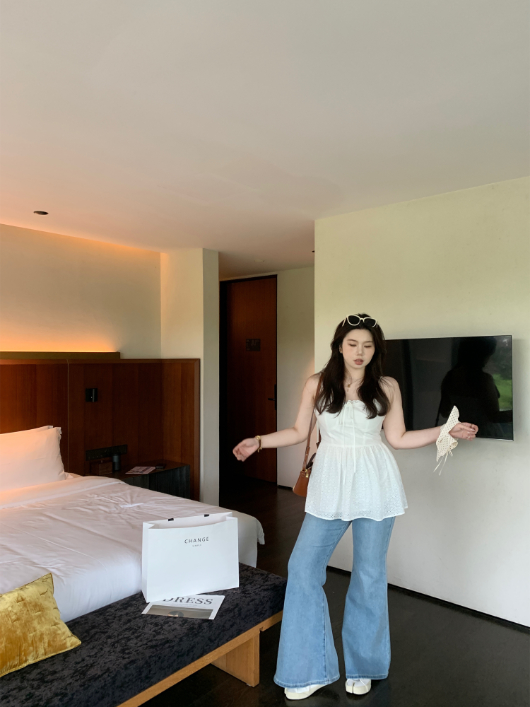 Plus-Size Retro Light Blue Stretchy Butt-Lifting Slim-Fit Flared Pants - Supermodel Shaping for a Chic 90s Look Plus-Size Retro Light Blue Stretchy Butt-Lifting Slim-Fit Flared Pants - Supermodel Shaping for a Chic 90s Look