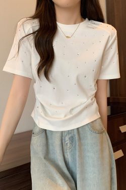 Plus-Size Rhinestone Ruched Short-Sleeve T-Shirt for Summer - Trendy Slimming Design for Women