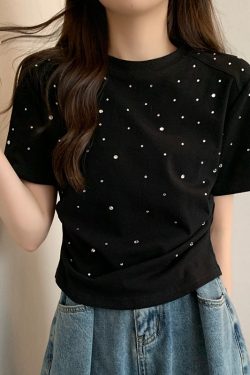 Plus-Size Rhinestone Ruched Short-Sleeve T-Shirt for Summer - Trendy Slimming Design for Women