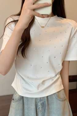 Plus-Size Rhinestone Ruched Short-Sleeve T-Shirt for Summer - Trendy Slimming Design for Women