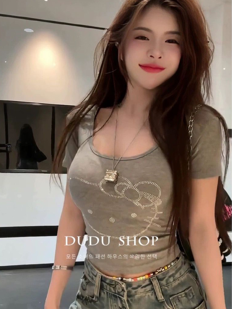 Plus Size Rhinestone U-Neck Short Sleeve Crop Top T-Shirt for Women, Summer Sexy Slim Fit Design for Curvy Figures Plus Size Rhinestone U-Neck Short Sleeve Crop Top T-Shirt for Women, Summer Sexy Slim Fit Design for Curvy Figures