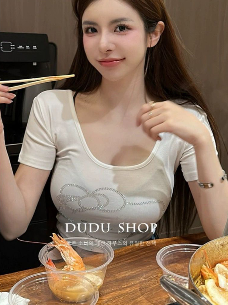 Plus Size Rhinestone U-Neck Short Sleeve Crop Top T-Shirt for Women, Summer Sexy Slim Fit Design for Curvy Figures Plus Size Rhinestone U-Neck Short Sleeve Crop Top T-Shirt for Women, Summer Sexy Slim Fit Design for Curvy Figures