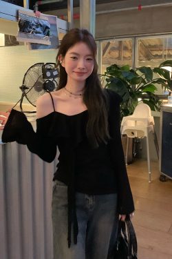 Plus Size Ruffled Off-Shoulder Long Sleeve T-Shirt for Women - Autumn Spicy Girl Design, Unique Camisole Base Top