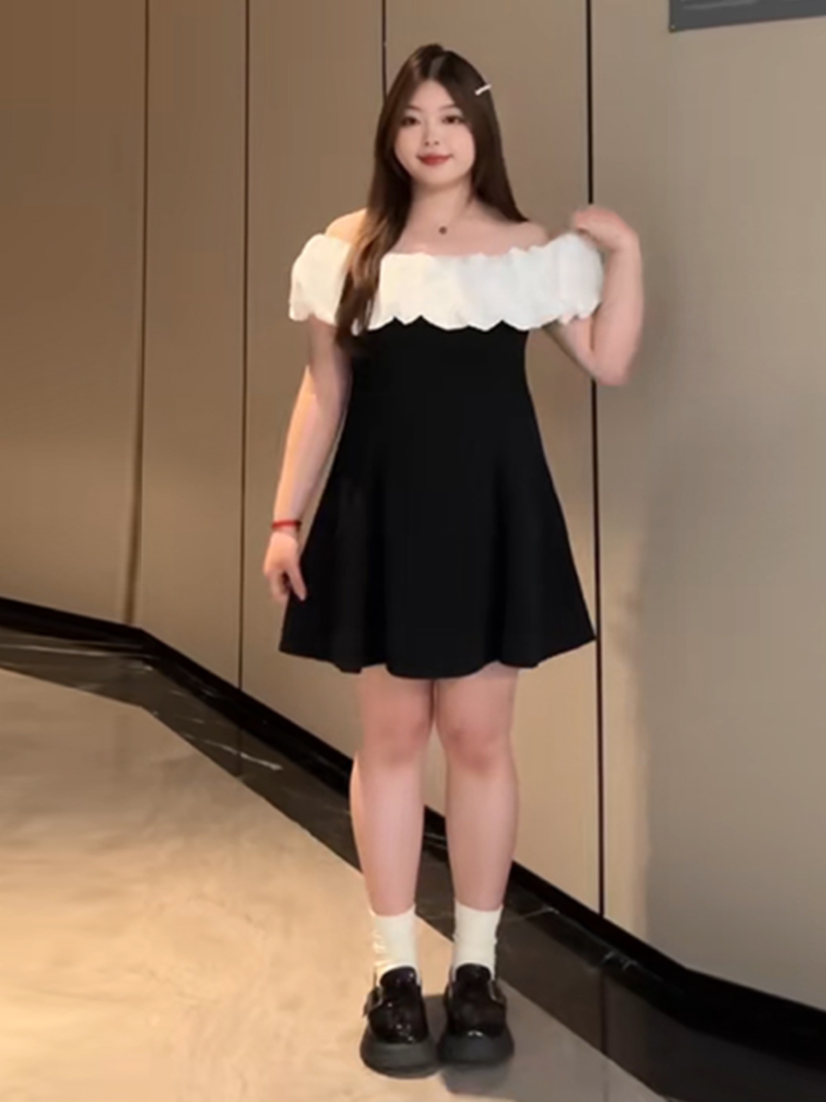 Plus-Size Ruffled Off-Shoulder Sexy Birthday Dress - Fitted Summer Style for Curvy Women, Slimming Aristocratic Look Plus-Size Ruffled Off-Shoulder Sexy Birthday Dress - Fitted Summer Style for Curvy Women, Slimming Aristocratic Look