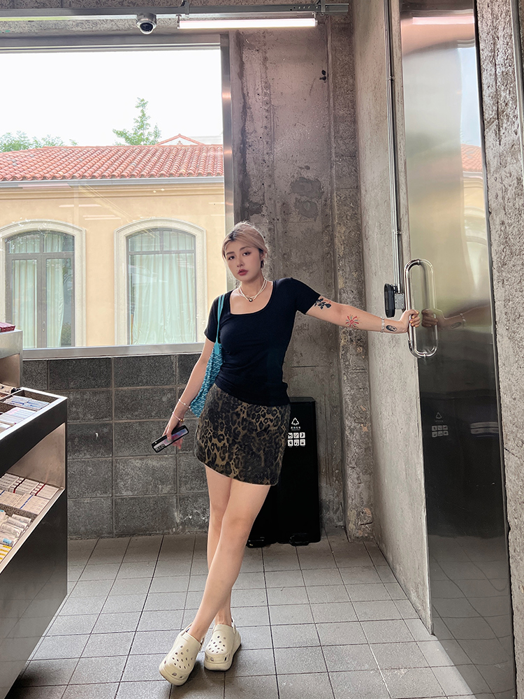 Plus Size Sexy Leopard Print Bodycon Mini Skirt - High Waist Slimming Design for Hot Girl Style - Trendy Y2K Fashion Plus Size Sexy Leopard Print Bodycon Mini Skirt - High Waist Slimming Design for Hot Girl Style - Trendy Y2K Fashion