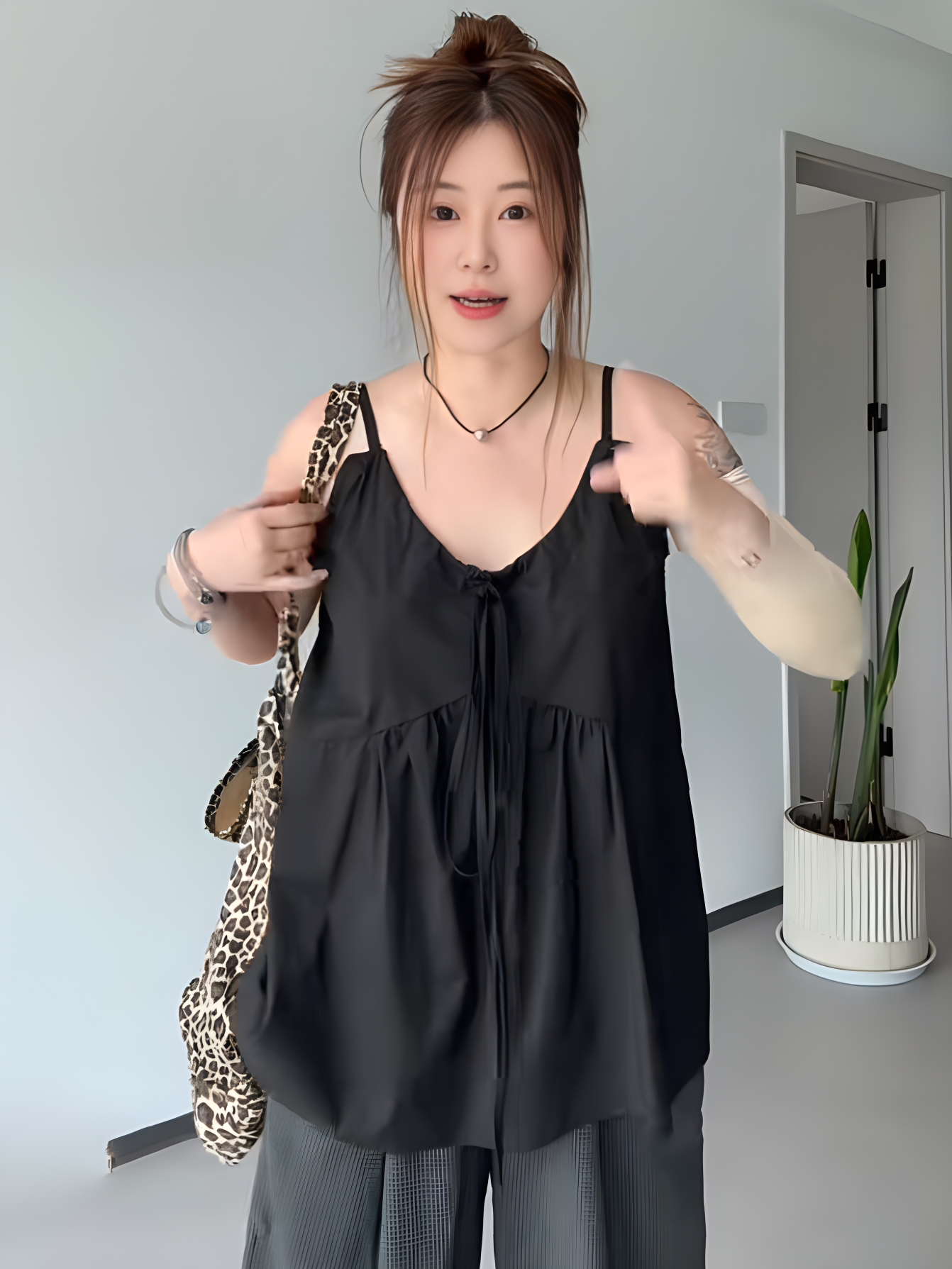 Plus Size Sleeveless Top for Spring and Summer, Loose Fit with Strap Design to Flatter Curvy Figures, Perfect Layering Essential Plus Size Sleeveless Top for Spring and Summer, Loose Fit with Strap Design to Flatter Curvy Figures, Perfect Layering Essential