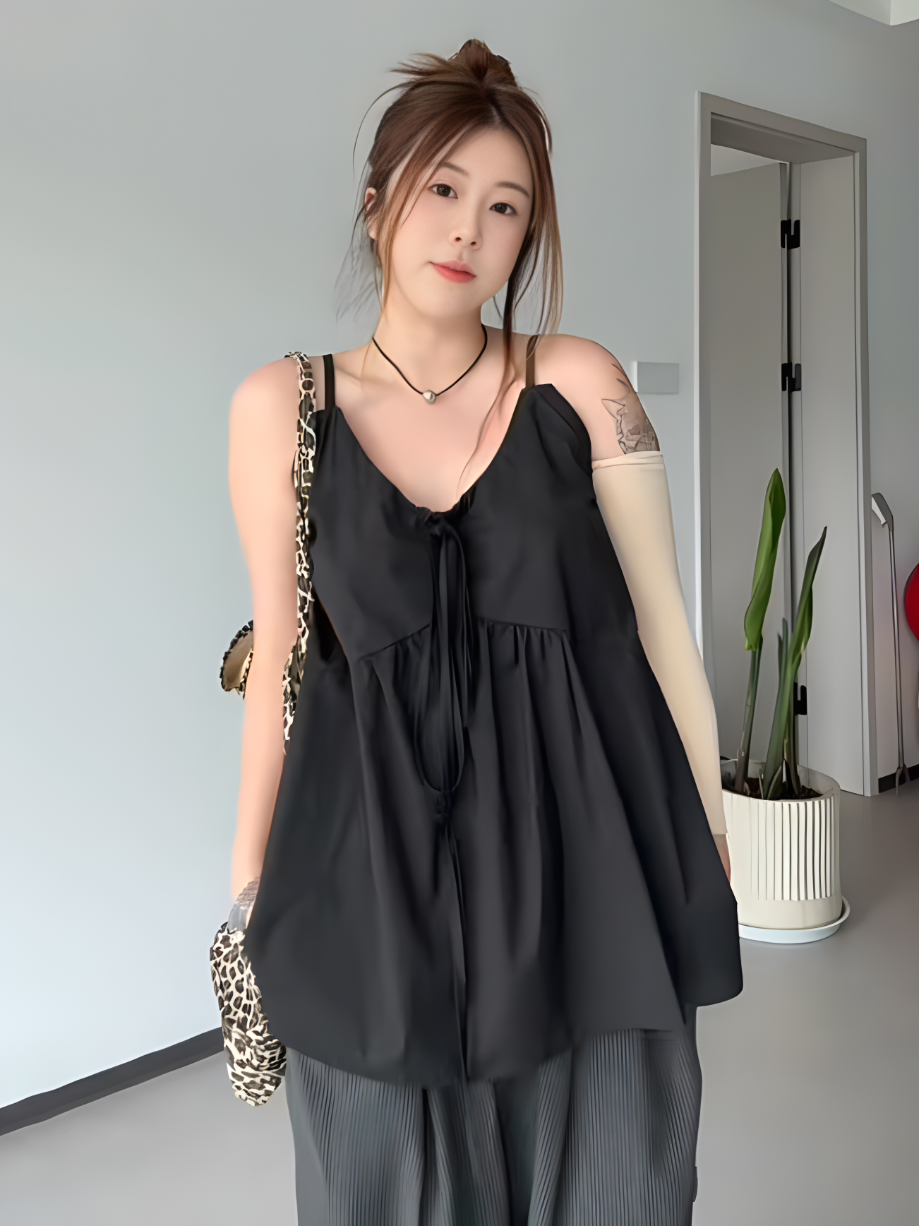 Plus Size Sleeveless Top for Spring and Summer, Loose Fit with Strap Design to Flatter Curvy Figures, Perfect Layering Essential Plus Size Sleeveless Top for Spring and Summer, Loose Fit with Strap Design to Flatter Curvy Figures, Perfect Layering Essential