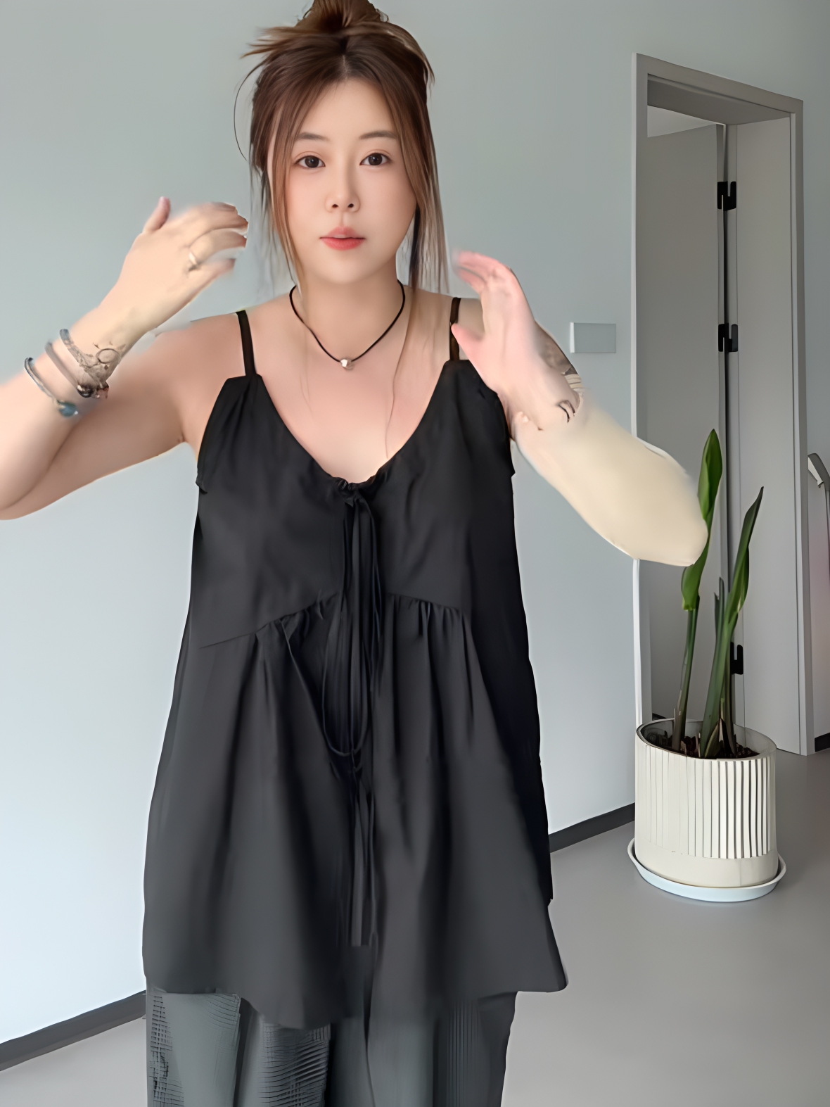 Plus Size Sleeveless Top for Spring and Summer, Loose Fit with Strap Design to Flatter Curvy Figures, Perfect Layering Essential Plus Size Sleeveless Top for Spring and Summer, Loose Fit with Strap Design to Flatter Curvy Figures, Perfect Layering Essential