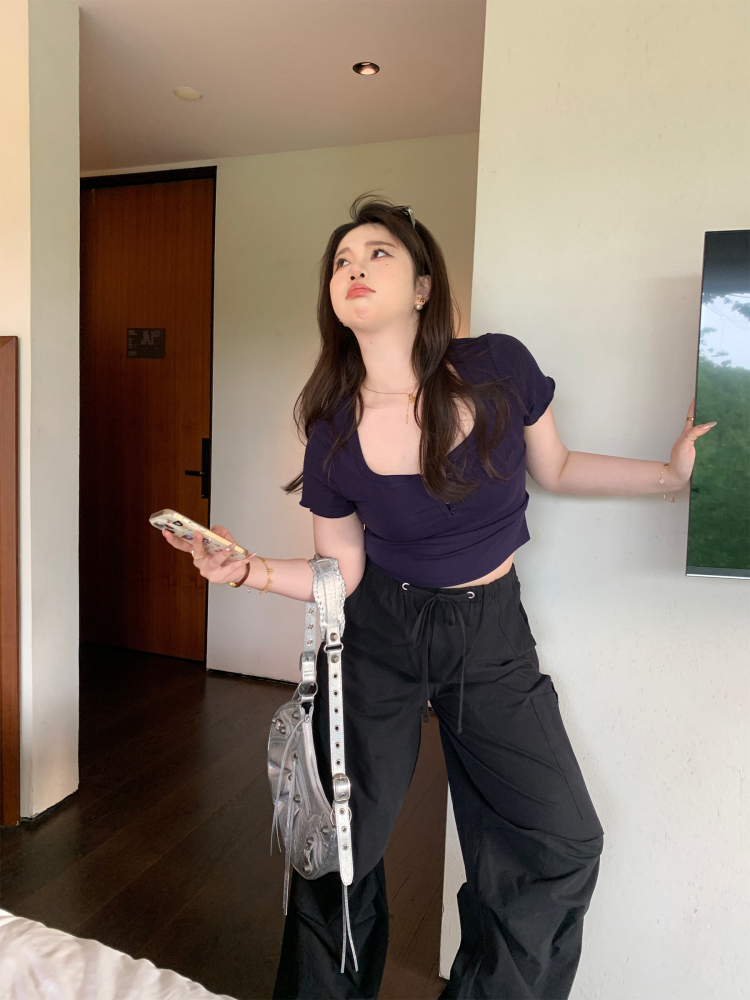 Plus Size Slim Fit Short Sleeve Crop Top for Cute Girls - Trendy and Comfortable Summer Style Plus Size Slim Fit Short Sleeve Crop Top for Cute Girls - Trendy and Comfortable Summer Style