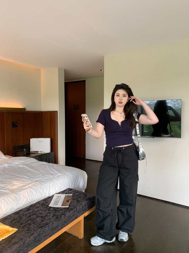 Plus Size Slim Fit Short Sleeve Crop Top for Cute Girls - Trendy and Comfortable Summer Style Plus Size Slim Fit Short Sleeve Crop Top for Cute Girls - Trendy and Comfortable Summer Style