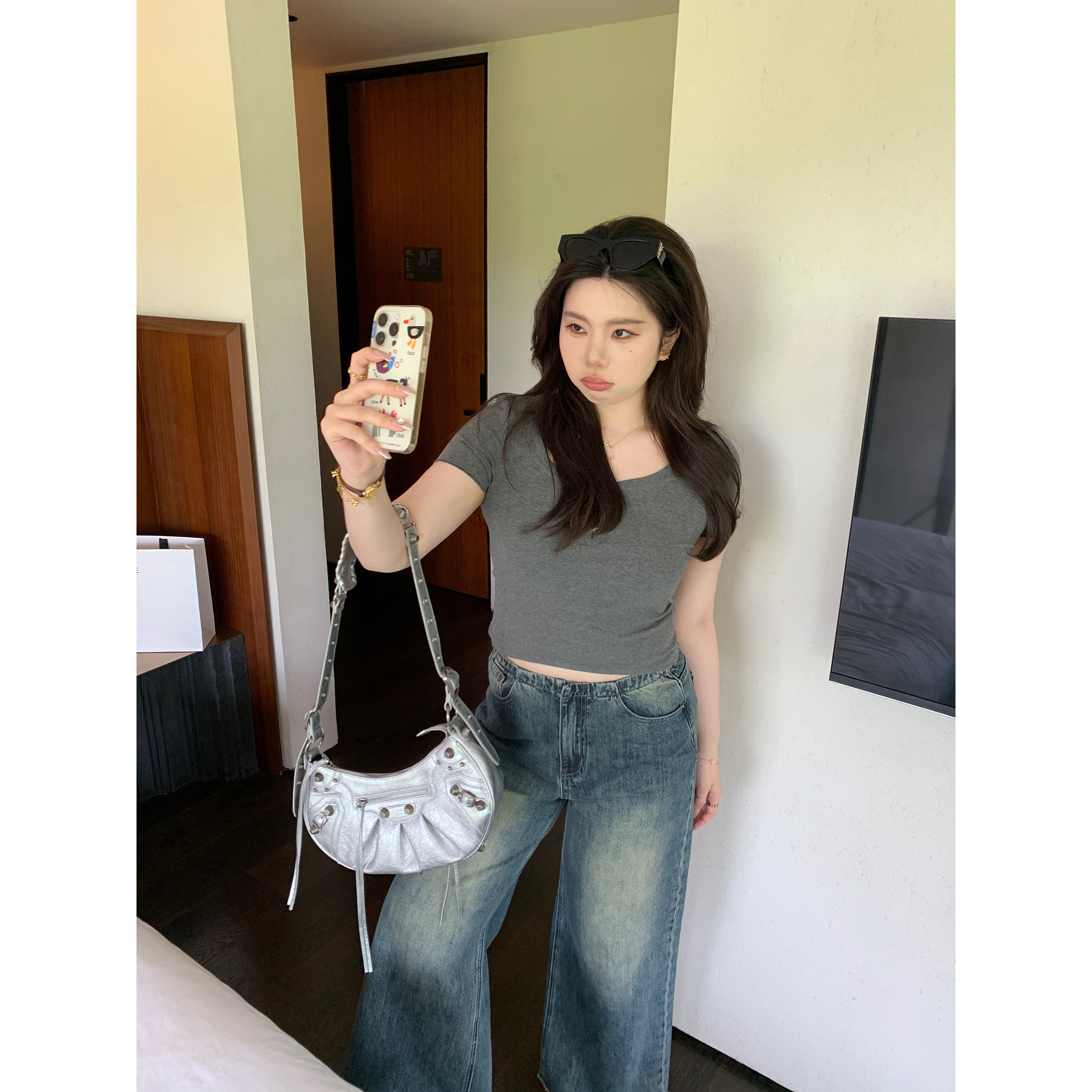 Plus Size Slim Fit Short Sleeve Crop Top for Cute Girls - Trendy and Comfortable Summer Style Plus Size Slim Fit Short Sleeve Crop Top for Cute Girls - Trendy and Comfortable Summer Style