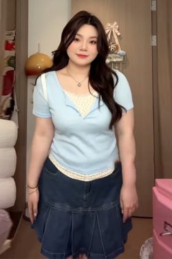 Plus-Size Slim-Fit Short Sleeve Floral Patchwork T-Shirt - Summer Design, Faux Two-Piece Style for Women