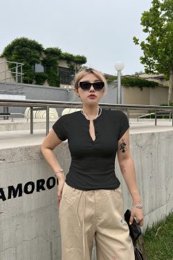 Plus-Size Slim-Fit Summer Top for Curvy Girls, Trendy Button Detail Tee, Casual Fashion Essential