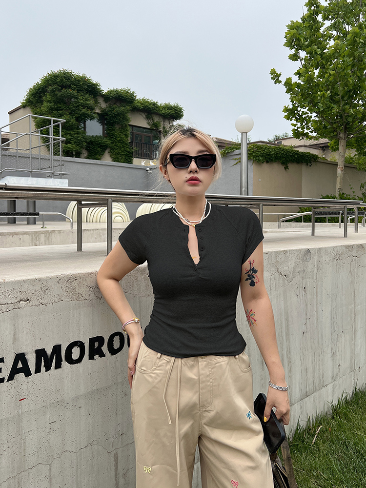 Plus-Size Slim-Fit Summer Top for Curvy Girls, Trendy Button Detail Tee, Casual Fashion Essential Plus-Size Slim-Fit Summer Top for Curvy Girls, Trendy Button Detail Tee, Casual Fashion Essential