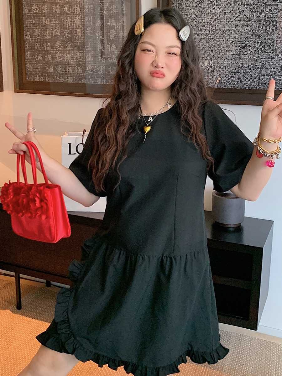 Plus Size Slimming Little Black Dress for Women - Gold Lace Edge Design, Summer 2025 New Style for Curvy Figures Plus Size Slimming Little Black Dress for Women - Gold Lace Edge Design, Summer 2025 New Style for Curvy Figures