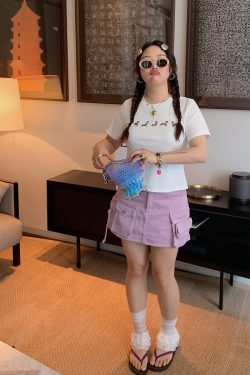 Plus Size Slimming Pearl Short Sleeve T-Shirt for Women - Summer 2025 Round Neck Top with Straight Shoulders, Y2K Style