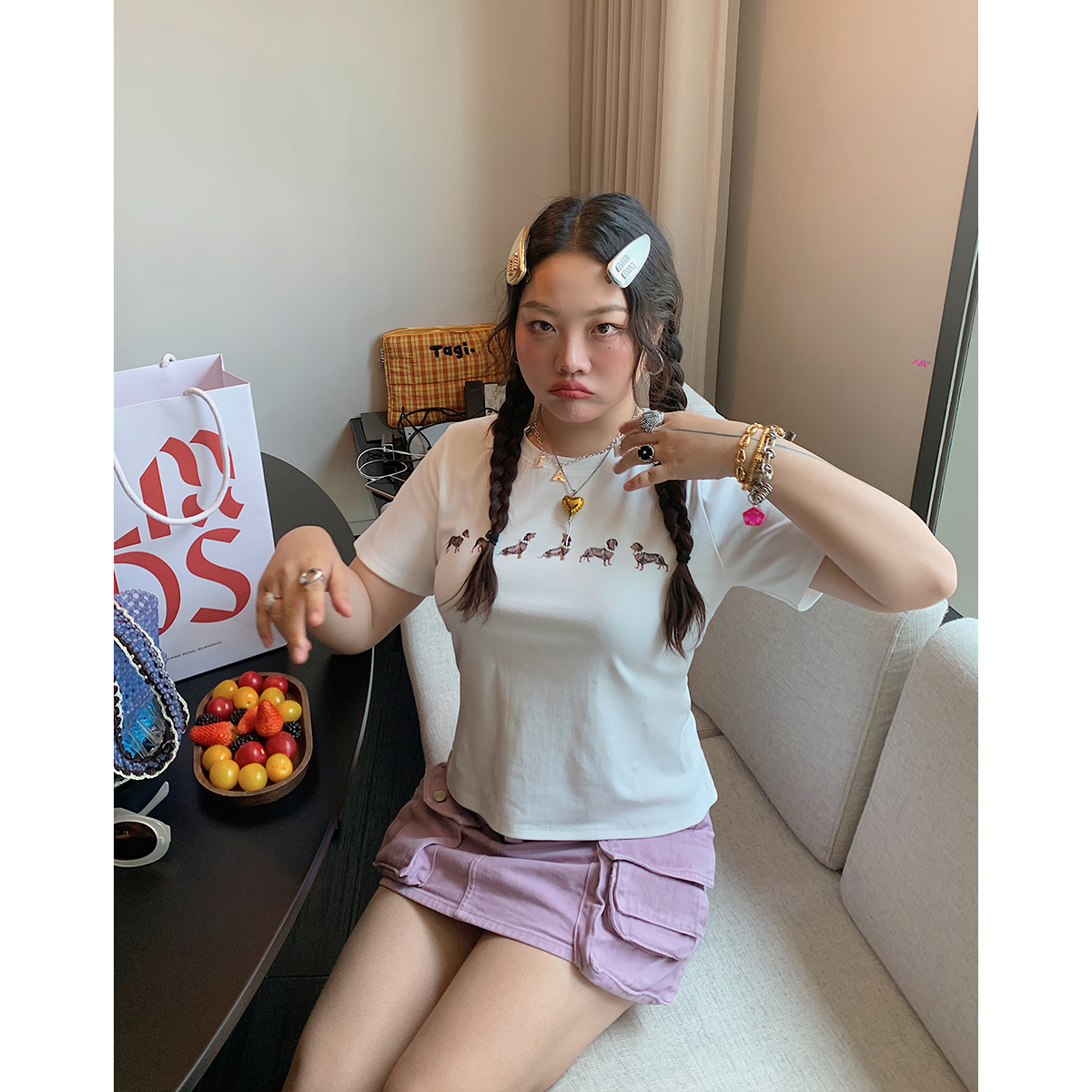 Plus Size Slimming Pearl Short Sleeve T-Shirt for Women - Summer 2025 Round Neck Top with Straight Shoulders, Y2K Style Plus Size Slimming Pearl Short Sleeve T-Shirt for Women - Summer 2025 Round Neck Top with Straight Shoulders, Y2K Style