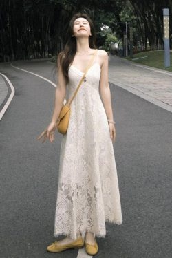 Plus-Size Slimming Two-Piece Summer Dress Cardigan Set with Elegant Jacquard Lace Camisole – Perfect for Chic Casual Outings