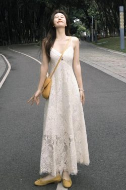 Plus-Size Slimming Two-Piece Summer Dress Cardigan Set with Elegant Jacquard Lace Camisole – Perfect for Chic Casual Outings