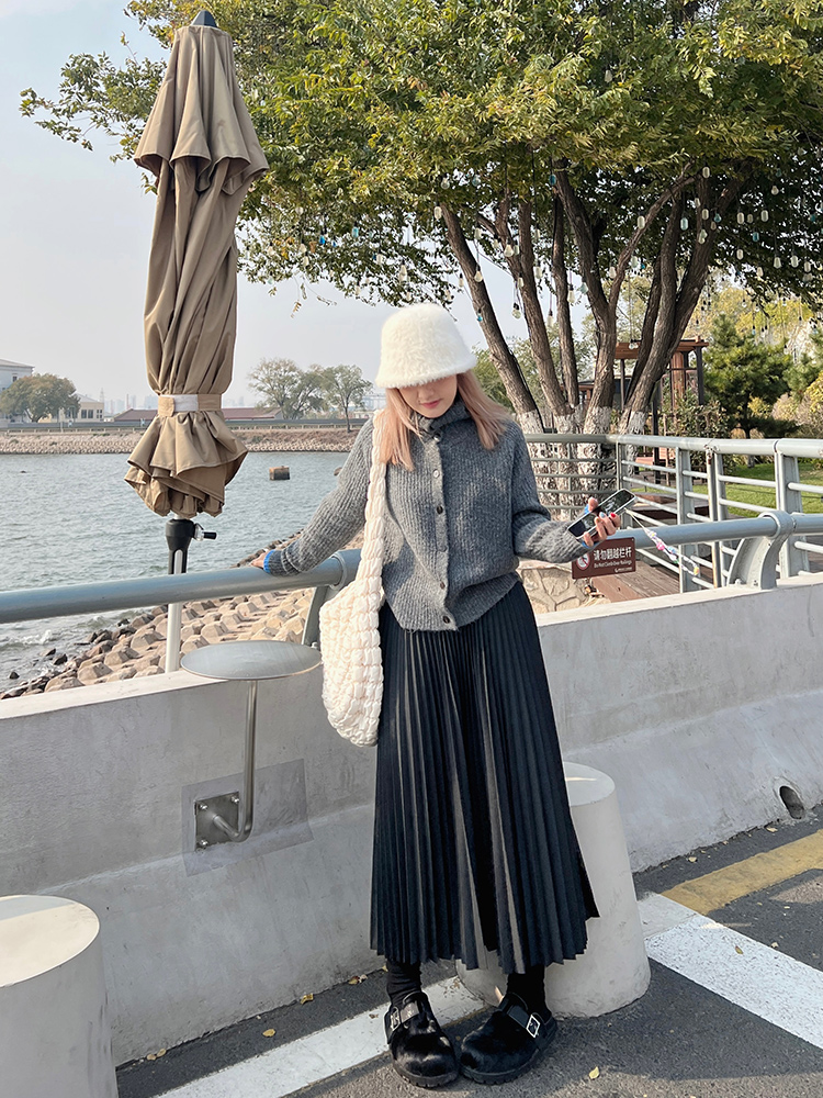 Plus Size Solid Color Midi Skirt for Autumn Winter - Thickened Pleated Warm Versatile Basic Style Plus Size Solid Color Midi Skirt for Autumn Winter - Thickened Pleated Warm Versatile Basic Style