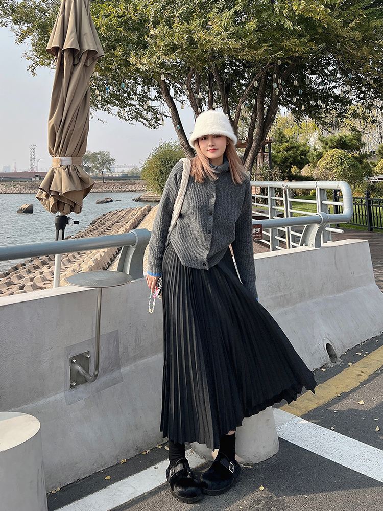 Plus Size Solid Color Midi Skirt for Autumn Winter - Thickened Pleated Warm Versatile Basic Style Plus Size Solid Color Midi Skirt for Autumn Winter - Thickened Pleated Warm Versatile Basic Style