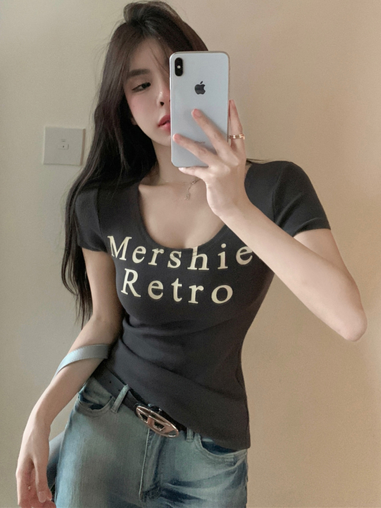 Plus-Size Spicy Girl U-Neck Short Sleeve T-Shirt for Women - Summer American Style, Slim Fit, Flattering Belly Design, Trendy Fashion Plus-Size Spicy Girl U-Neck Short Sleeve T-Shirt for Women - Summer American Style, Slim Fit, Flattering Belly Design, Trendy Fashion