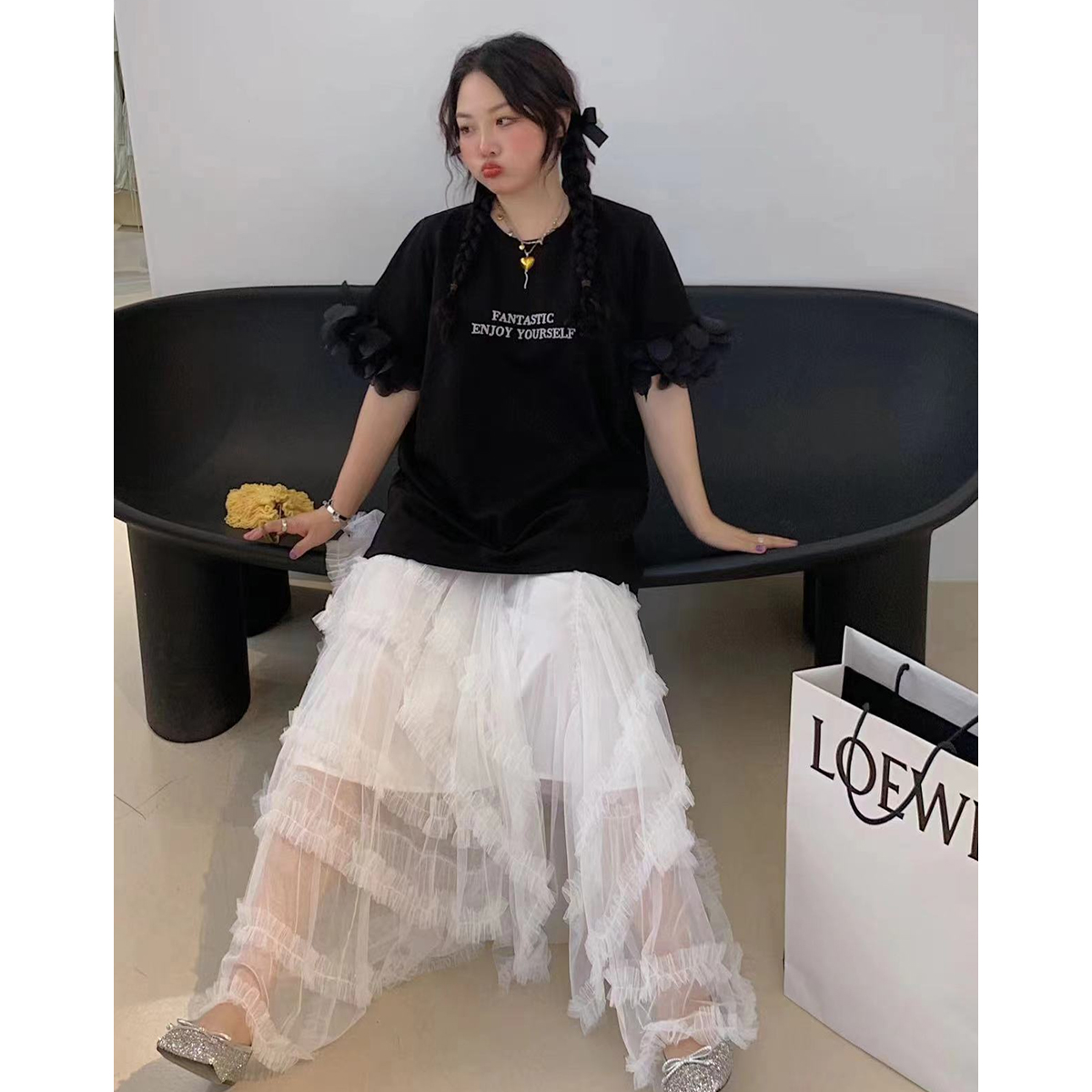 Plus Size Split Short Sleeve T-Shirt for Women - Trendy White Summer Top, Fashionable Niche Design for 2025 Plus Size Split Short Sleeve T-Shirt for Women - Trendy White Summer Top, Fashionable Niche Design for 2025