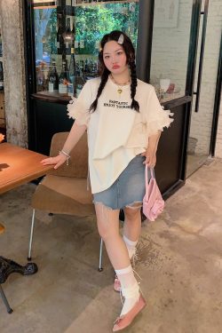 Plus Size Split Short Sleeve T-Shirt for Women - Trendy White Summer Top, Fashionable Niche Design for 2025