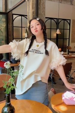 Plus Size Split Short Sleeve T-Shirt for Women - Trendy White Summer Top, Fashionable Niche Design for 2025