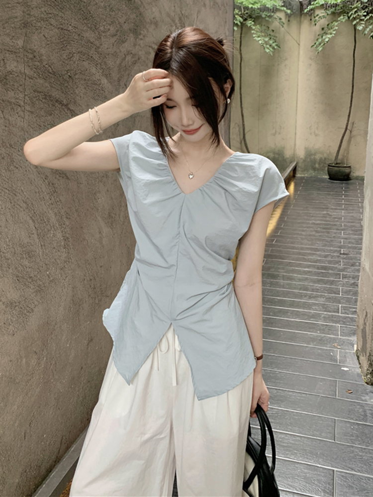 Plus Size Split V-Neck Short Sleeve Shirt for Women - Summer French Style, Waist-Cinching Pleated Elegant Top Plus Size Split V-Neck Short Sleeve Shirt for Women - Summer French Style, Waist-Cinching Pleated Elegant Top