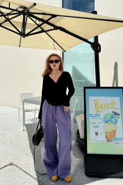 Plus Size Street Style Purple Cargo Pants for Autumn, Loose Paratrooper Design for Outdoor Climbing, Fashionable 2024 Look