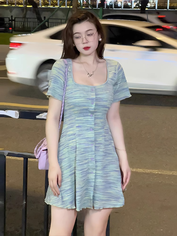 Plus-Size Striped Bodycon Dress for Summer, Square Neck, Flattering Fit, Dopamine Outfit, Perfect for Curvy Figures Plus-Size Striped Bodycon Dress for Summer, Square Neck, Flattering Fit, Dopamine Outfit, Perfect for Curvy Figures