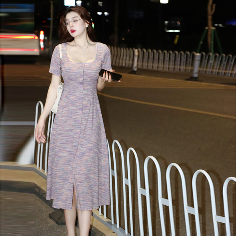 Plus-Size Striped Bodycon Dress for Summer, Square Neck, Flattering Fit, Dopamine Outfit, Perfect for Curvy Figures Plus-Size Striped Bodycon Dress for Summer, Square Neck, Flattering Fit, Dopamine Outfit, Perfect for Curvy Figures