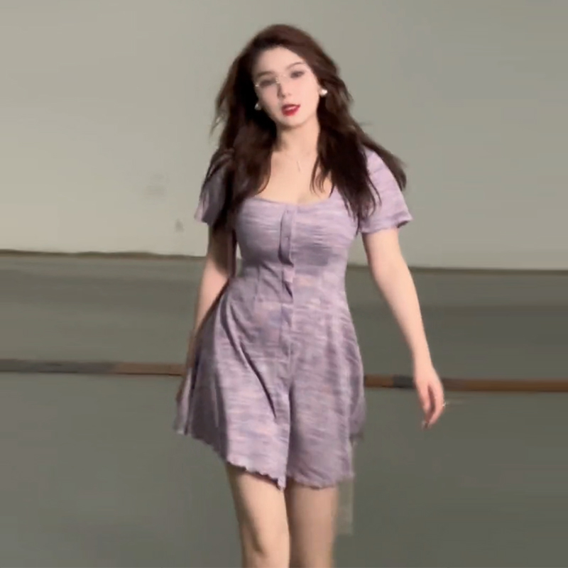 Plus-Size Striped Bodycon Dress for Summer, Square Neck, Flattering Fit, Dopamine Outfit, Perfect for Curvy Figures Plus-Size Striped Bodycon Dress for Summer, Square Neck, Flattering Fit, Dopamine Outfit, Perfect for Curvy Figures