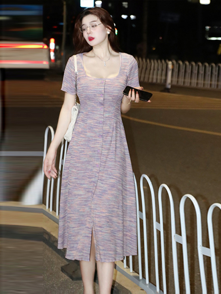 Plus-Size Striped Bodycon Dress for Summer, Square Neck, Flattering Fit, Dopamine Outfit, Perfect for Curvy Figures Plus-Size Striped Bodycon Dress for Summer, Square Neck, Flattering Fit, Dopamine Outfit, Perfect for Curvy Figures