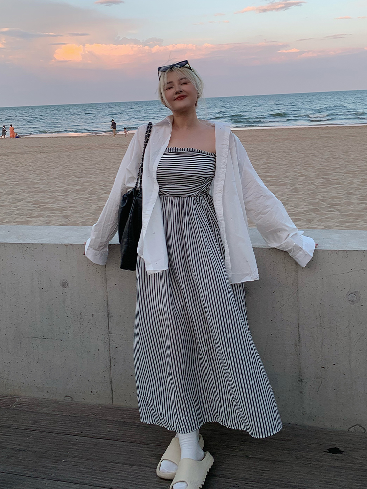 Plus Size Striped Strapless Dress for Curvy Figures - Gentle Temperament Beach Vacation Style, Super Stylish Summer Dress Plus Size Striped Strapless Dress for Curvy Figures - Gentle Temperament Beach Vacation Style, Super Stylish Summer Dress